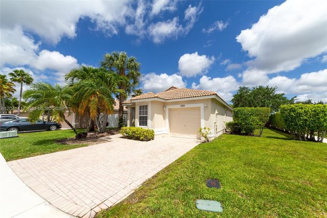 11811 SW 8th St, Pembroke Pines, FL 33025