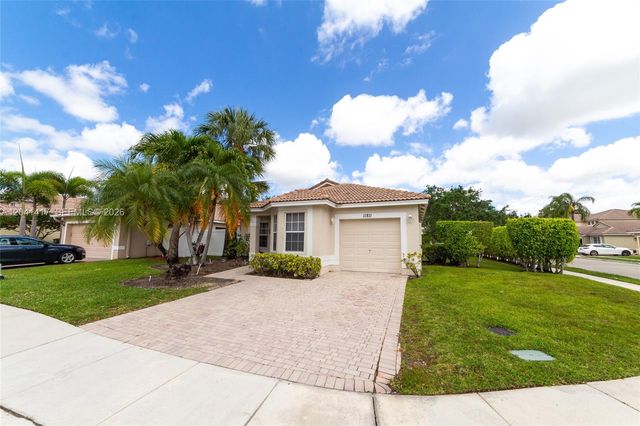 11811 SW 8th St, Pembroke Pines, FL 33025