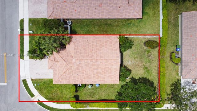 11811 SW 8th St, Pembroke Pines, FL 33025