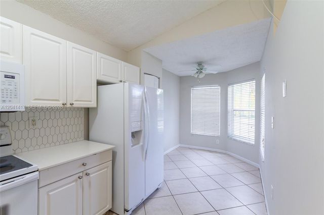 11811 SW 8th St, Pembroke Pines, FL 33025