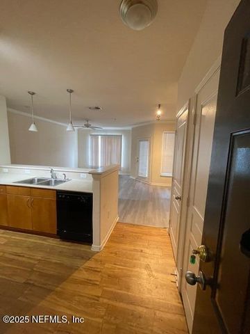 8290 GATE Parkway W 310, Jacksonville, FL 32216