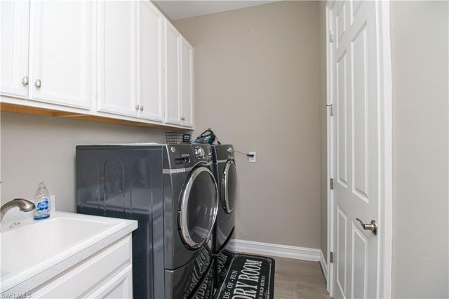 14849 Windward LN, Naples, FL 34114