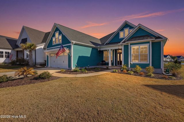 566 Moss Lake Lane, Holly Ridge, NC 28445
