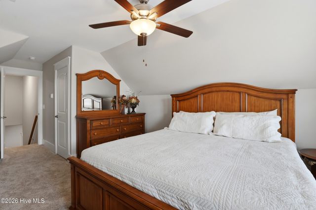 566 Moss Lake Lane, Holly Ridge, NC 28445