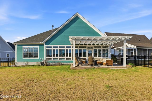 566 Moss Lake Lane, Holly Ridge, NC 28445