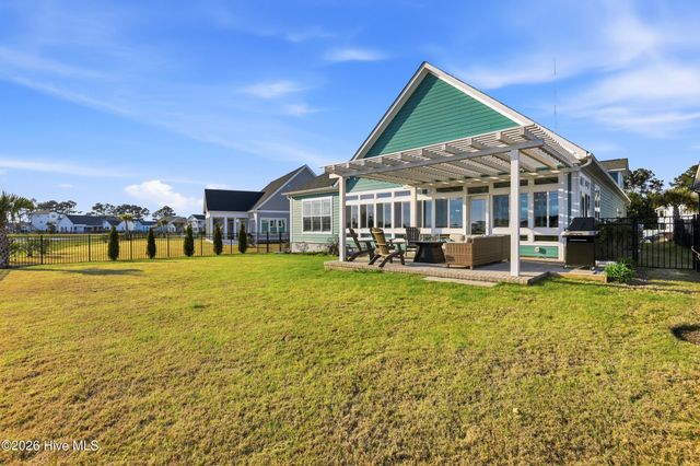 566 Moss Lake Lane, Holly Ridge, NC 28445