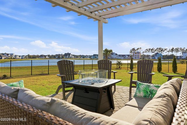 566 Moss Lake Lane, Holly Ridge, NC 28445