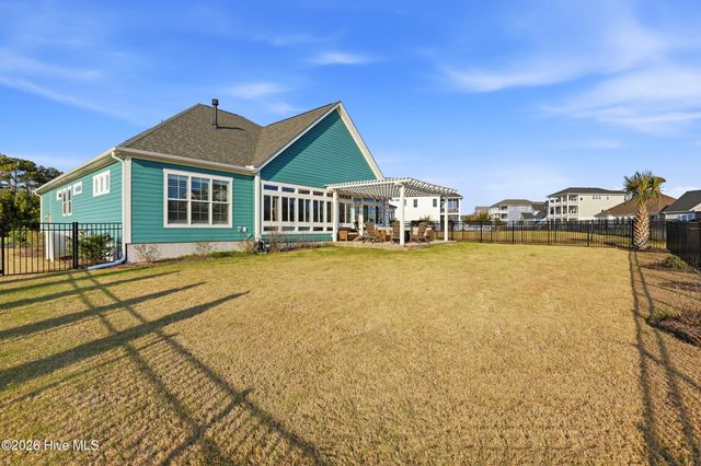 566 Moss Lake Lane, Holly Ridge, NC 28445