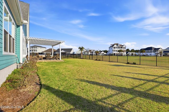 566 Moss Lake Lane, Holly Ridge, NC 28445