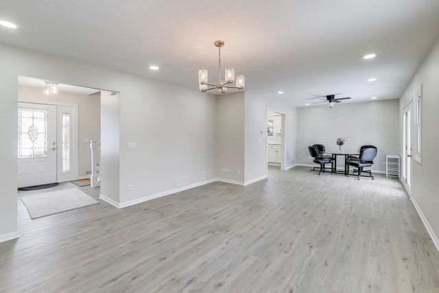 508 Beechwood Drive, Round Lake, IL 60073