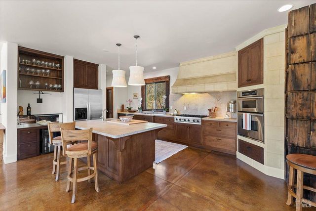 22355 Chianti Rd, Geyserville, CA 95441