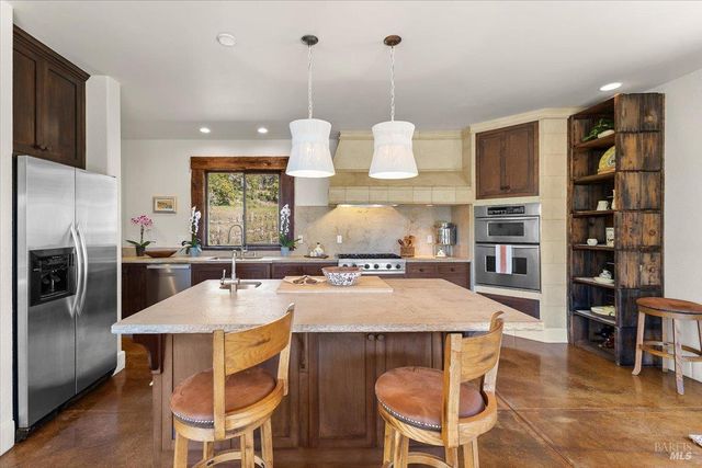 22355 Chianti Rd, Geyserville, CA 95441