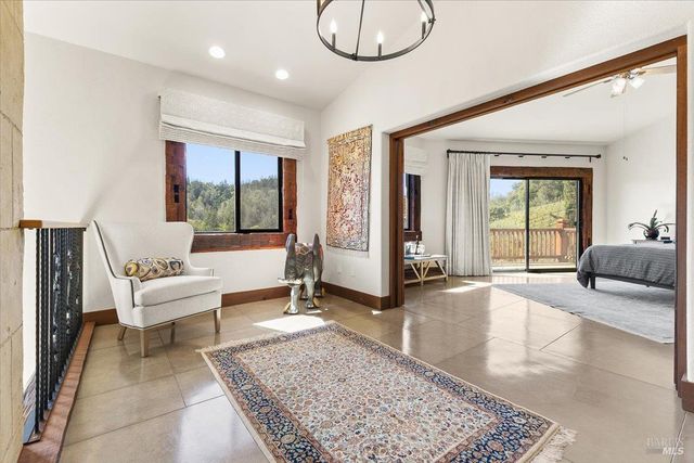 22355 Chianti Rd, Geyserville, CA 95441