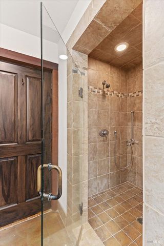 22355 Chianti Rd, Geyserville, CA 95441