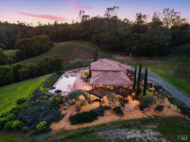 22355 Chianti Rd, Geyserville, CA 95441