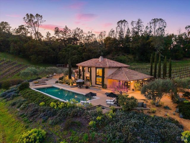 22355 Chianti Rd, Geyserville, CA 95441