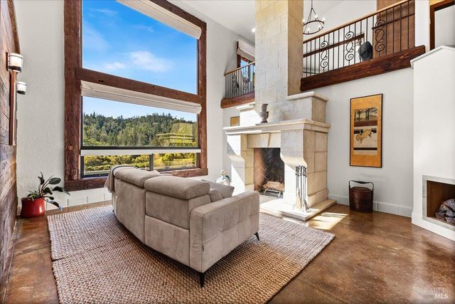 22355 Chianti Rd, Geyserville, CA 95441