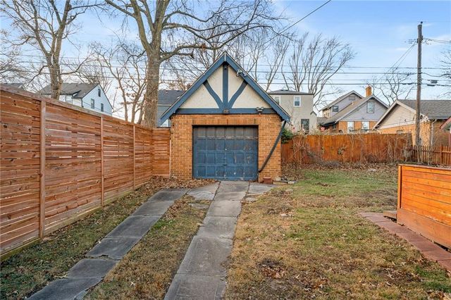 7404 Walnut Street, Kansas City, MO 64114