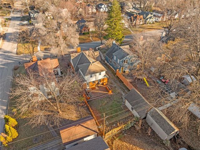 7404 Walnut Street, Kansas City, MO 64114