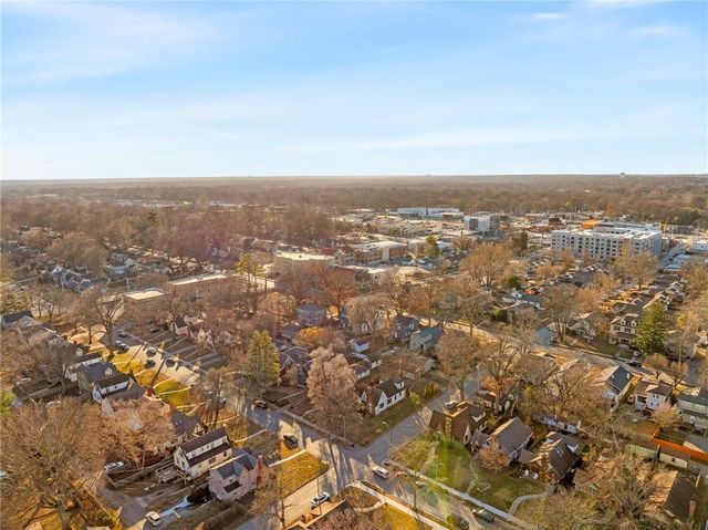 7404 Walnut Street, Kansas City, MO 64114