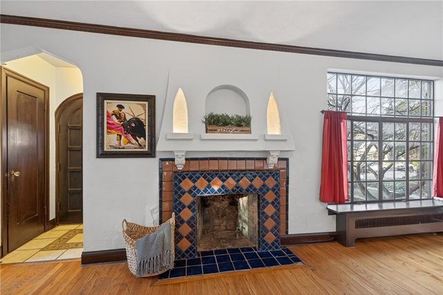 7404 Walnut Street, Kansas City, MO 64114