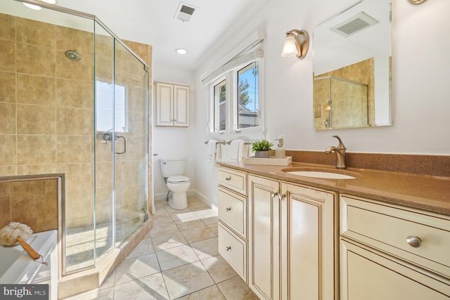 6036 ARMSTRONG CT, Alexandria, VA 22315