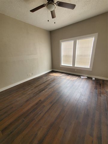 401 N Moore Street, Dallas, TX 75203