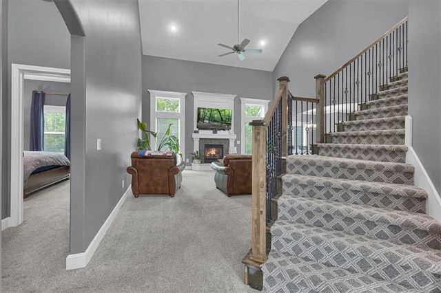 1208 N Silverleaf Court, Liberty, MO 64068