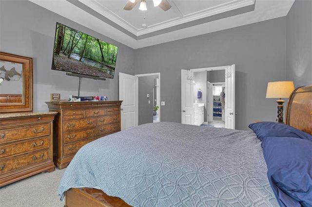 1208 N Silverleaf Court, Liberty, MO 64068
