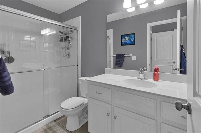 1208 N Silverleaf Court, Liberty, MO 64068
