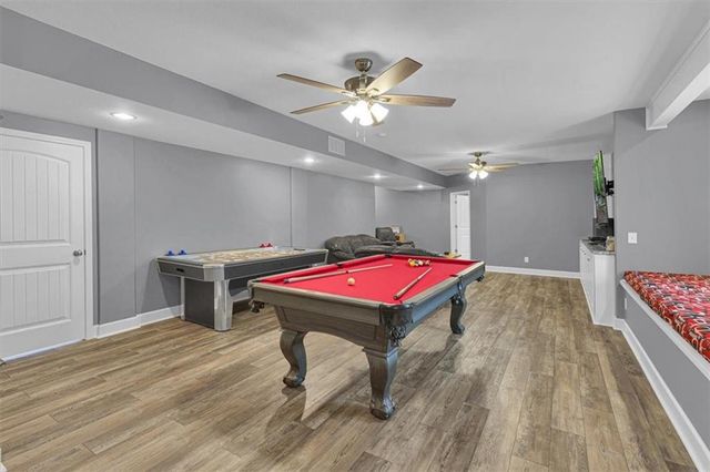 1208 N Silverleaf Court, Liberty, MO 64068