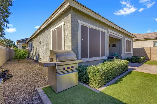 2555 S Benton, Mesa, AZ 85209