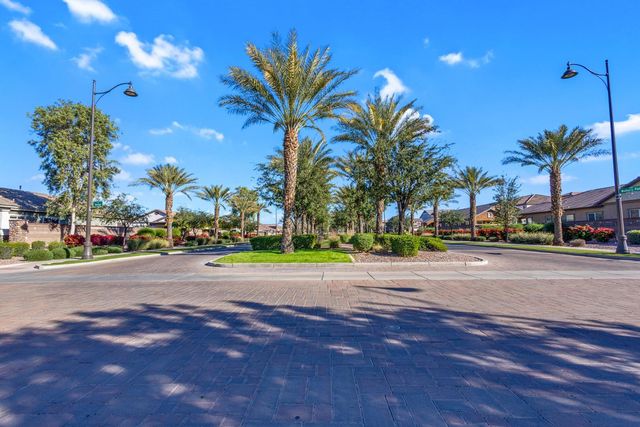 2555 S Benton, Mesa, AZ 85209