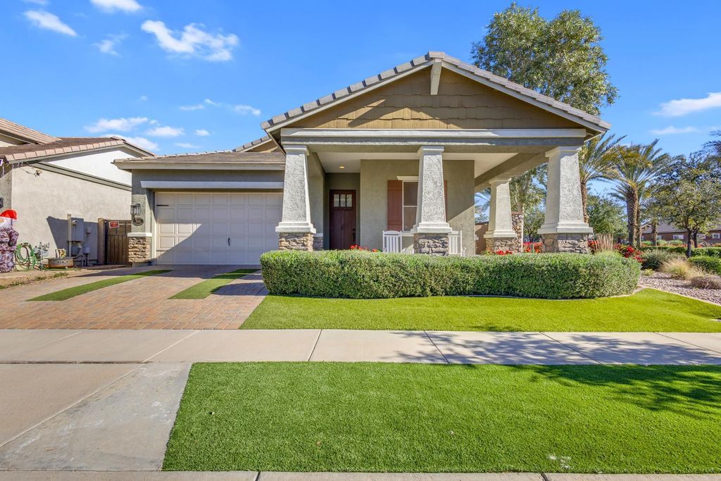 2555 S Benton, Mesa, AZ 85209