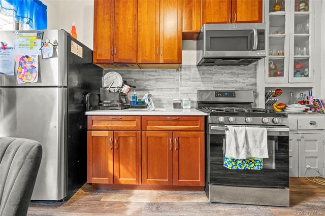 1517 jefferson Avenue 1 a, Brooklyn, NY 11237