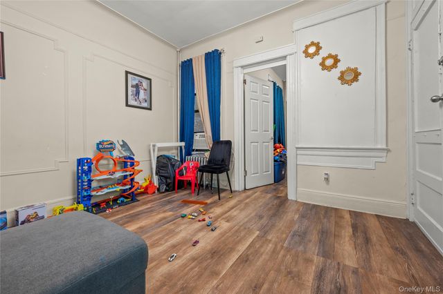 1517 jefferson Avenue 1 a, Brooklyn, NY 11237