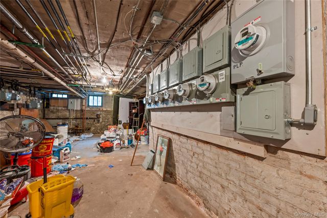 1517 jefferson Avenue 1 a, Brooklyn, NY 11237