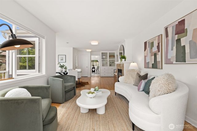 10835 35th Avenue SW, Seattle, WA 98146