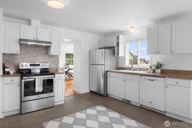 10835 35th Avenue SW, Seattle, WA 98146