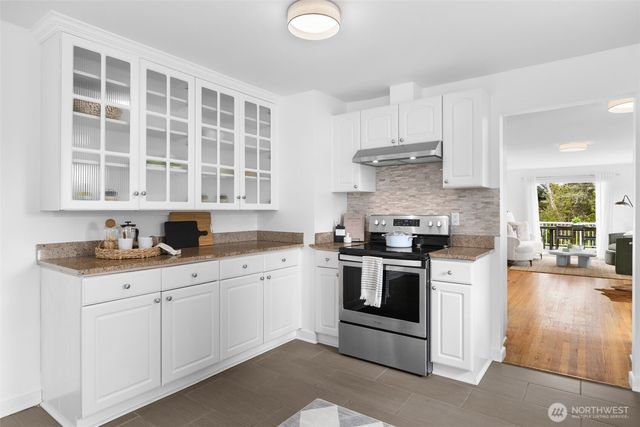 10835 35th Avenue SW, Seattle, WA 98146