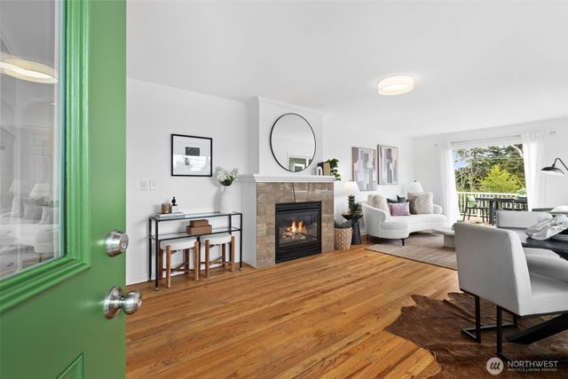 10835 35th Avenue SW, Seattle, WA 98146