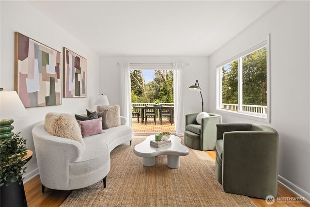 10835 35th Avenue SW, Seattle, WA 98146