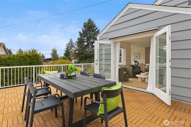 10835 35th Avenue SW, Seattle, WA 98146
