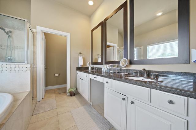 1113 Sherwood Trails, Houston, TX 77043