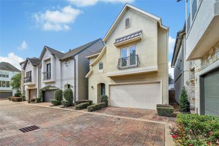 1113 Sherwood Trails, Houston, TX 77043