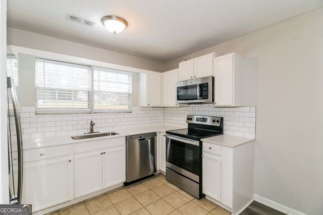 1325 Carney Court, Mcdonough, GA 30252