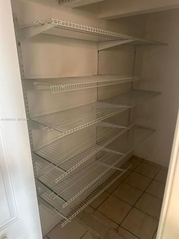 645 NW 2nd St, Florida City, FL 33034