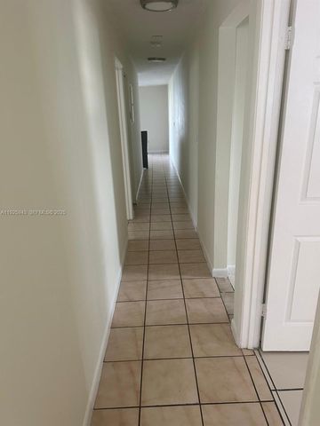 645 NW 2nd St, Florida City, FL 33034