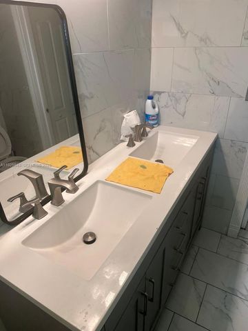 645 NW 2nd St, Florida City, FL 33034