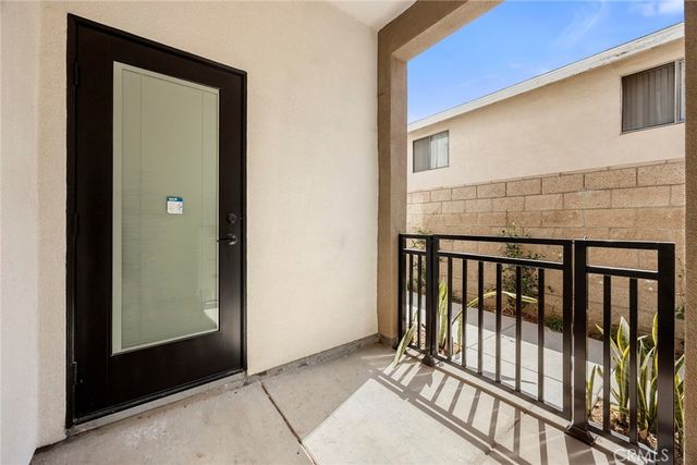 7692 9th Street 105, Buena Park, CA 90621
